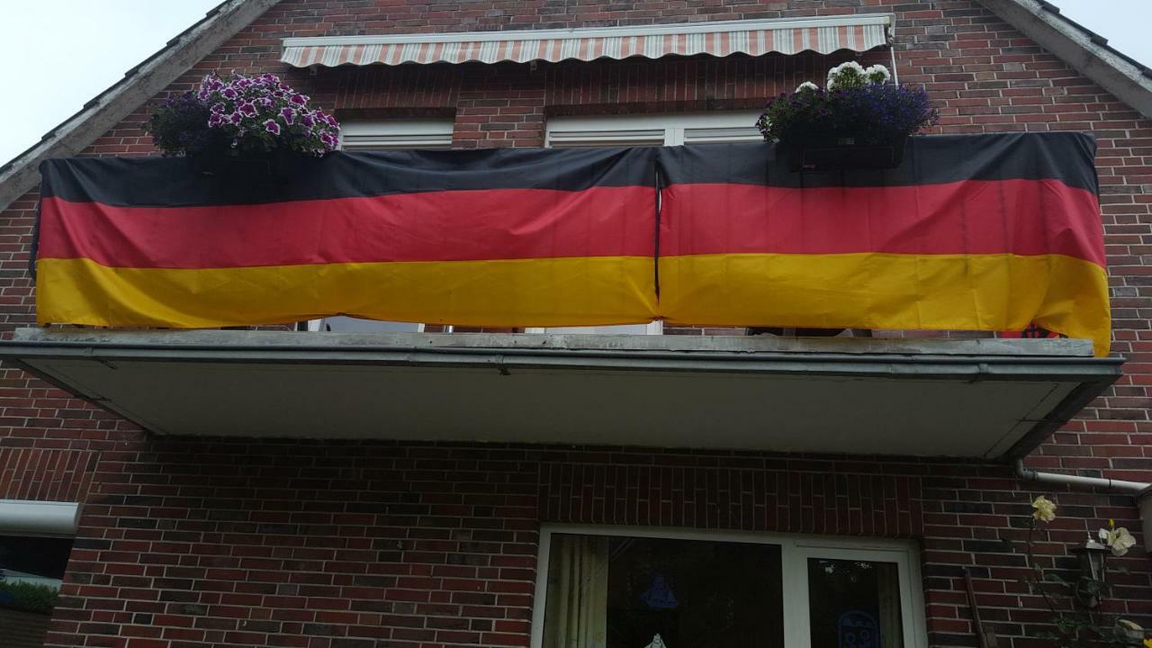 Wohnung 2 mit Balkon- Haus Annegrete Esens Exterior foto